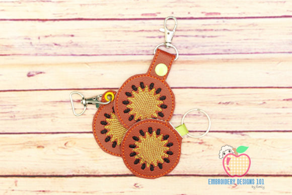 A Kiwi Key Fob Design for Festive Holiday Projects